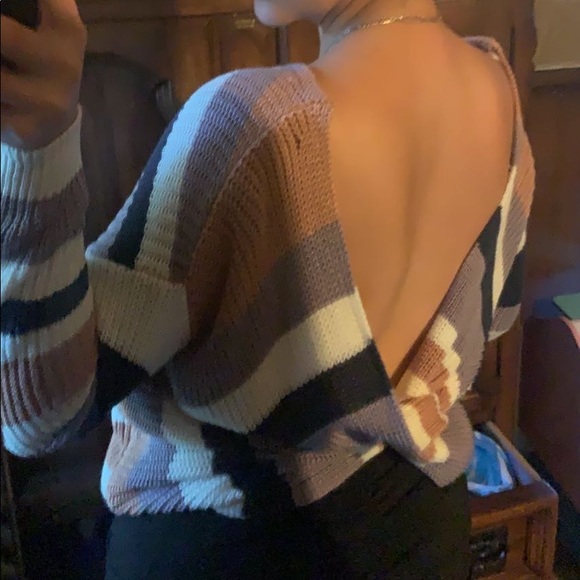 Love Tree Tops - Women Ivory Pullover Sweater Backless